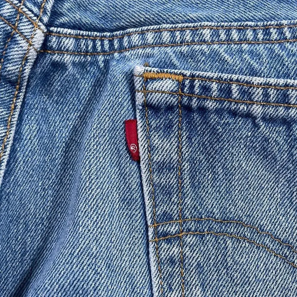 Levis Jeans 501 Premium Mens 36x26* (hemmed) Blue Distressed Buttonfly VTG